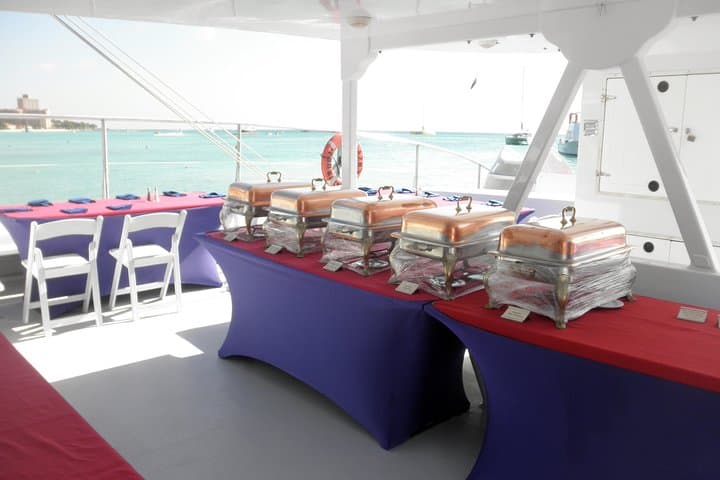 Luxury Wine and Dine Dinner Sail in Aruba photo highlight 8
