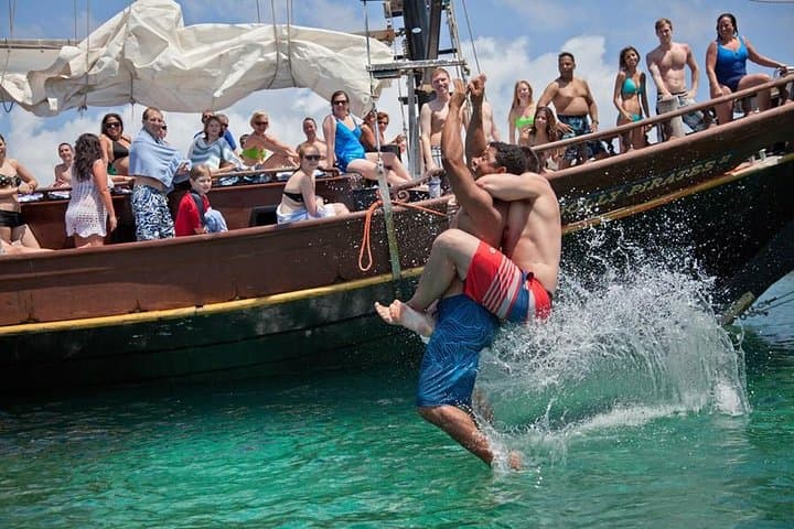 Jolly Pirate Morning Sail and Snorkel Cruise in Aruba photo highlight 8