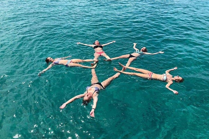 Half-Day Aruba Special Champagne Brunch Cruise photo highlight 18