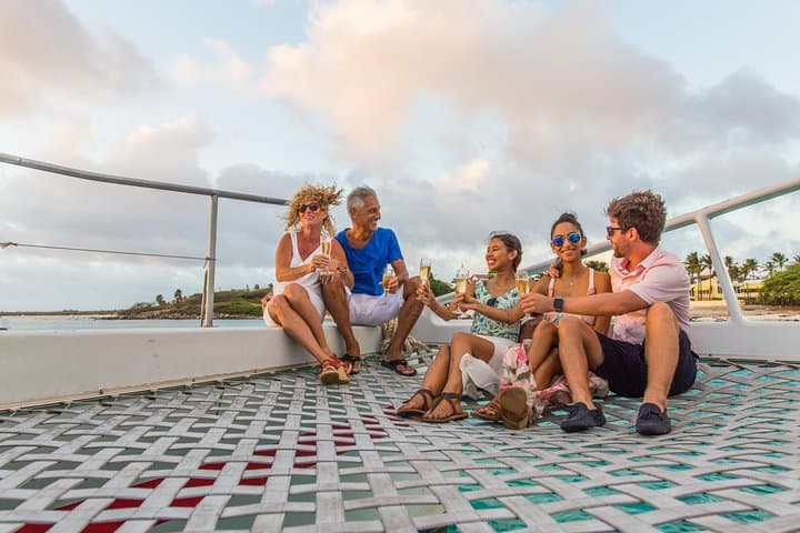 Luxury Wine and Dine Dinner Sail in Aruba photo highlight 4