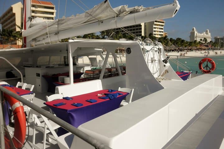 Luxury Wine and Dine Dinner Sail in Aruba photo highlight 9