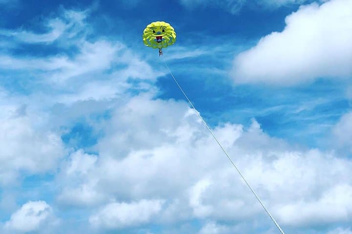 Parasailing in Aruba photo highlight 3