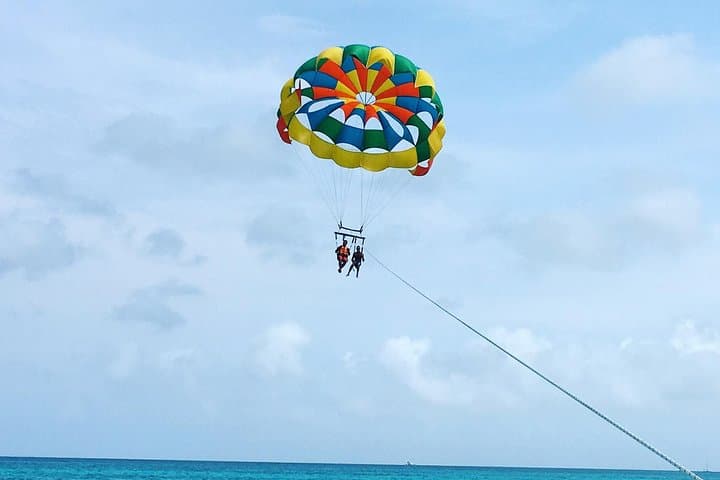 Parasailing in Aruba photo highlight 6