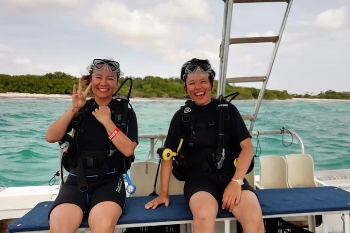Aruba 1-Tank guided Dive for certified divers with rental equipment photo highlight 6
