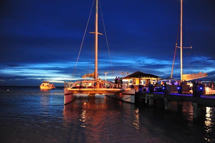 Luxury Wine and Dine Dinner Sail in Aruba photo highlight 11