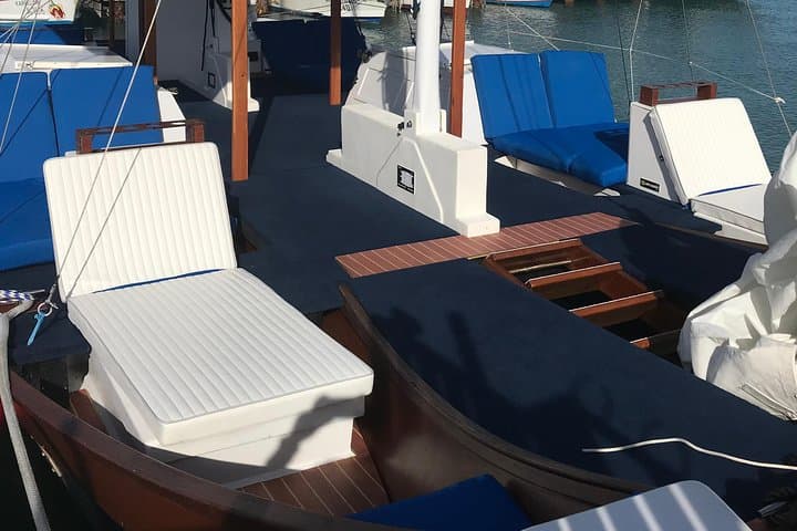 Aruba VIP Morning Delight Champagne Sailing and Snorkeling Cruise with Lunch photo highlight 7