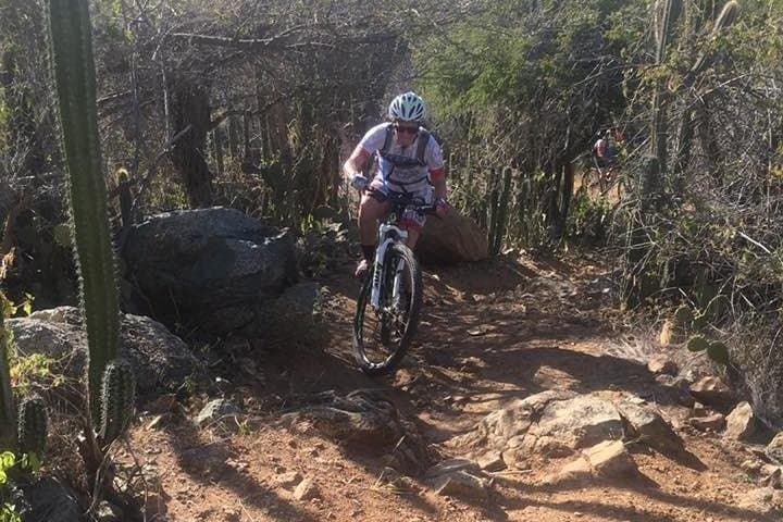 Circuit de perfectionnement personnel en VTT à Aruba photo highlight 6