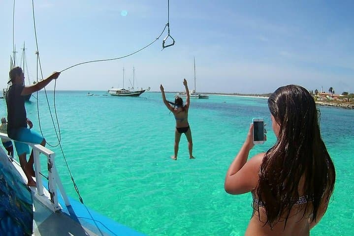 Catamaran Dolphin Snorkeling Cruise: Open bar, Light Lunch & I Love Aruba Shirt photo highlight 11