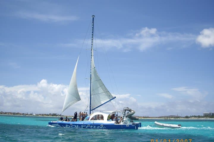 Catamaran Dolphin Snorkeling Cruise: Open bar, Light Lunch & I Love Aruba Shirt photo highlight 12