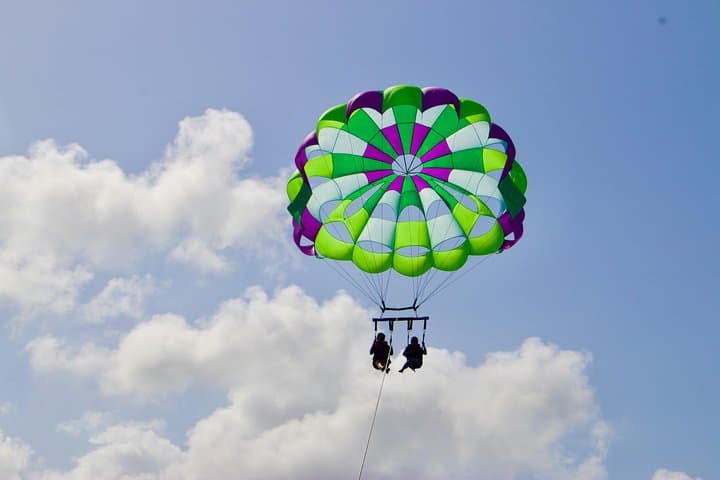 Parasailing in Aruba photo highlight 10