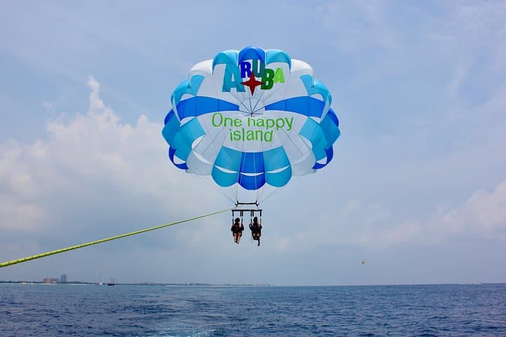 Parasailing in Aruba photo highlight 11