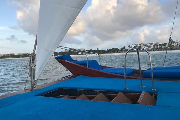 Aruba VIP Morning Delight Champagne Sailing and Snorkeling Cruise with Lunch photo highlight 12