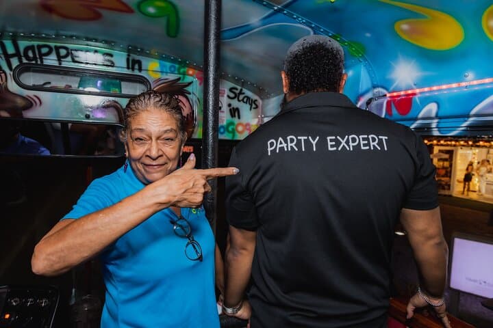 Nightlife Barhopping Tour with DJ and Dancing on Party Bus in Aruba gallery photo 4