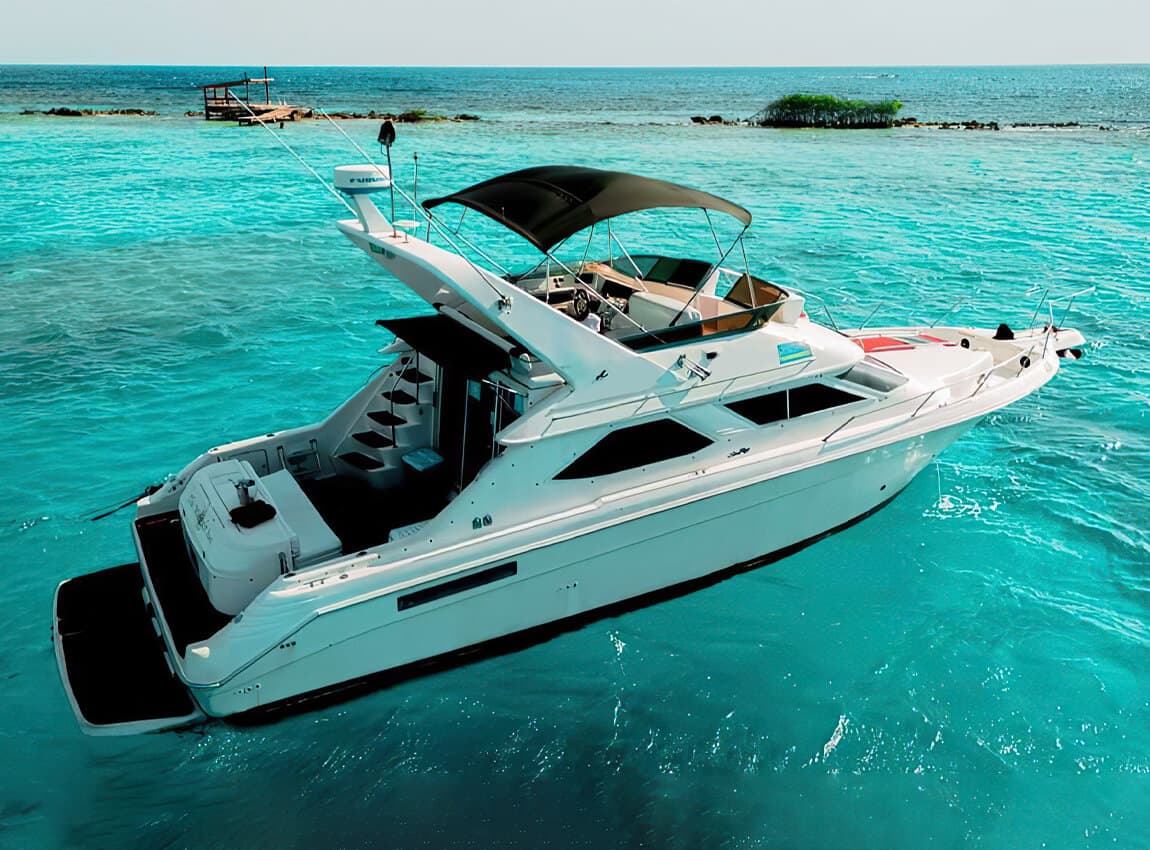 44 Ft Luxury Motor Yacht photo highlight 27
