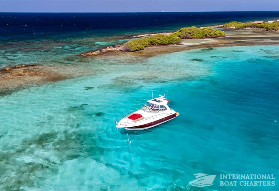 47-Foot Cruiser Express 440 Power Yacht photo highlight 4