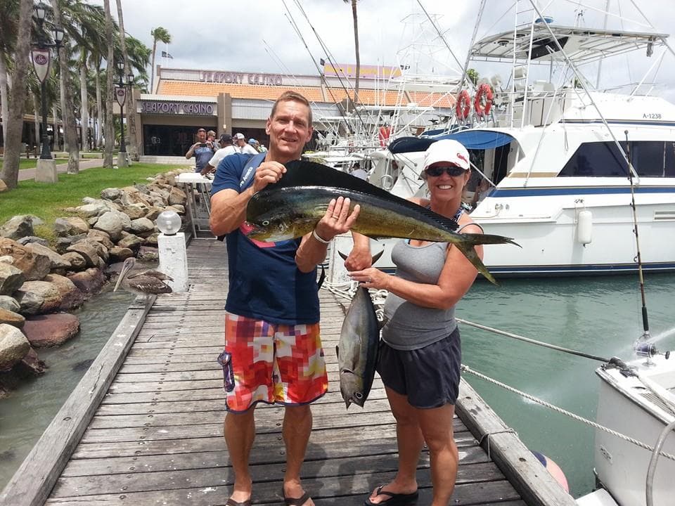 42FT HATTERAS MAHI MAHI photo highlight 11