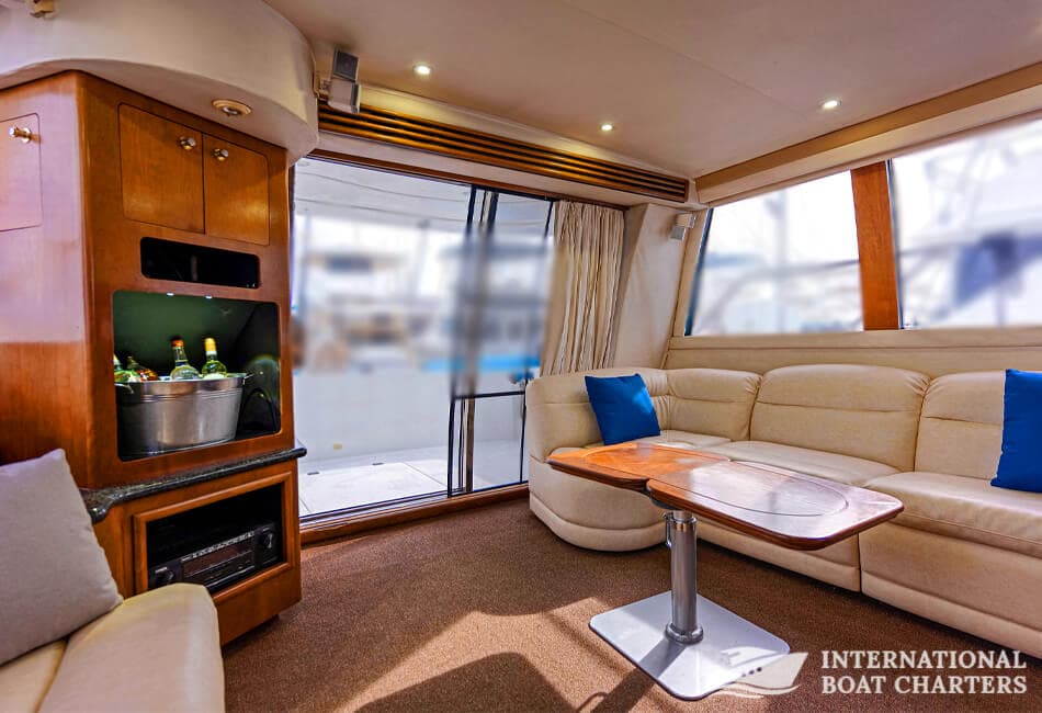 45 Ft Carver 450 Voyager Pilothouse Motor Yacht photo highlight 4