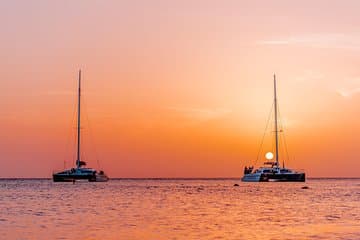Aruba Sunset Sail with Appetizers and Open Bar in destination